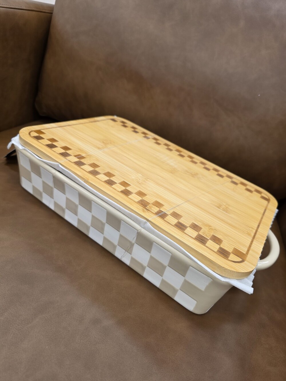 Bamboo Topped Ceramic Serving Or Backing Dish - Cream Check